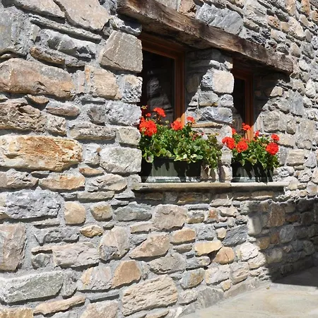 Chalet Aux Pieds Du Mont-blanc Apartment Courmayeur