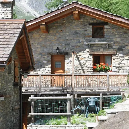Apartment Chalet Aux Pieds Du Mont-blanc Courmayeur