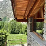 Aux Pieds Du Mont-blanc Mansarda