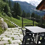 Aux Pieds Du Mont-blanc Mansarda *