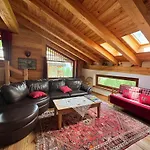 Aux Pieds Du Mont-blanc Mansarda Courmayeur