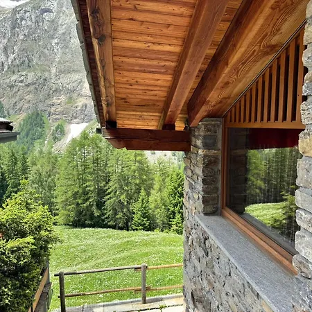 Aux Pieds Du Mont-blanc Mansarda