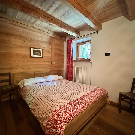 Apartment Aux Pieds Du Mont-blanc Mansarda *