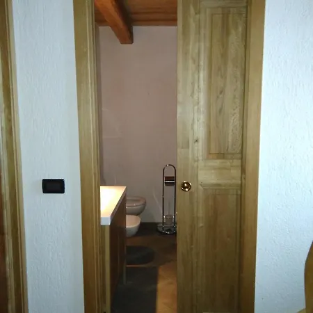 Aux Pieds Du Mont-blanc Mansarda Apartamento Courmayeur