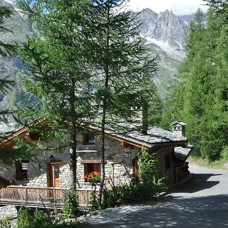 Aux Pieds Du Mont-blanc Mansarda Apartamento